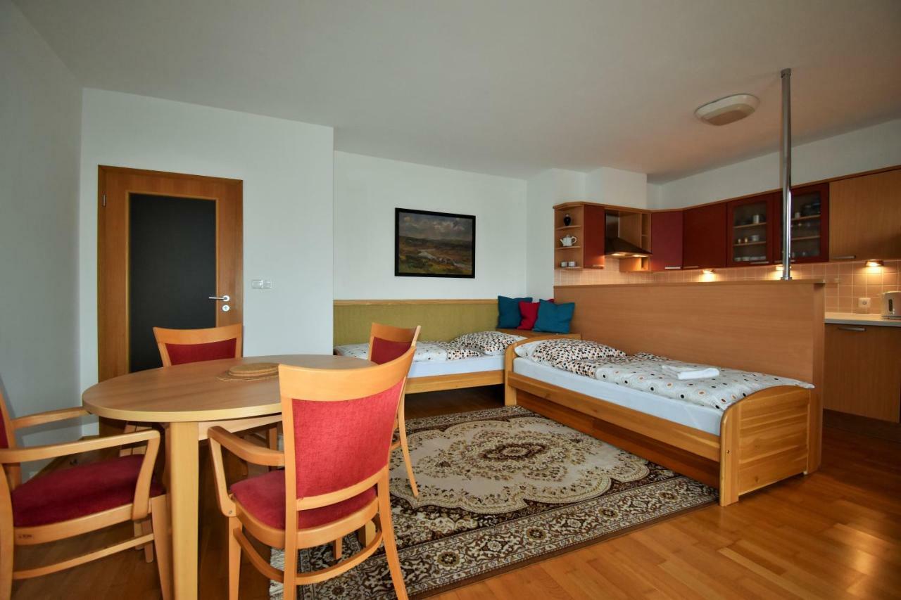 Apartmany Michael ชปินด์เลอรูฟ มลิน ภายนอก รูปภาพ